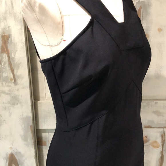 Veronica Beard sleeveless V- neck scuba sheath dress - Picture 4 of 13